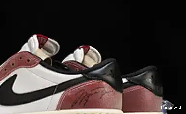 Hyperoad x OG Room Air 1 Trophy Jordan Low 0427